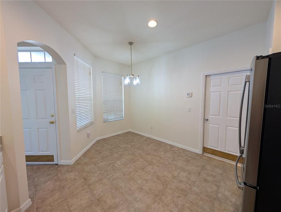 For Rent: $2,750 (3 beds, 2 baths, 1657 Square Feet)