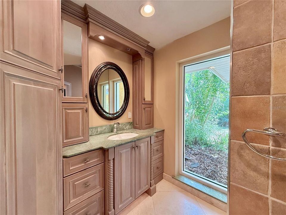 En Venta: $1,449,000 (5 camas, 3 baños, 5201 Pies cuadrados)