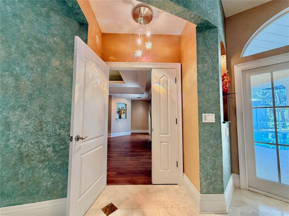 En Venta: $1,449,000 (5 camas, 3 baños, 5201 Pies cuadrados)
