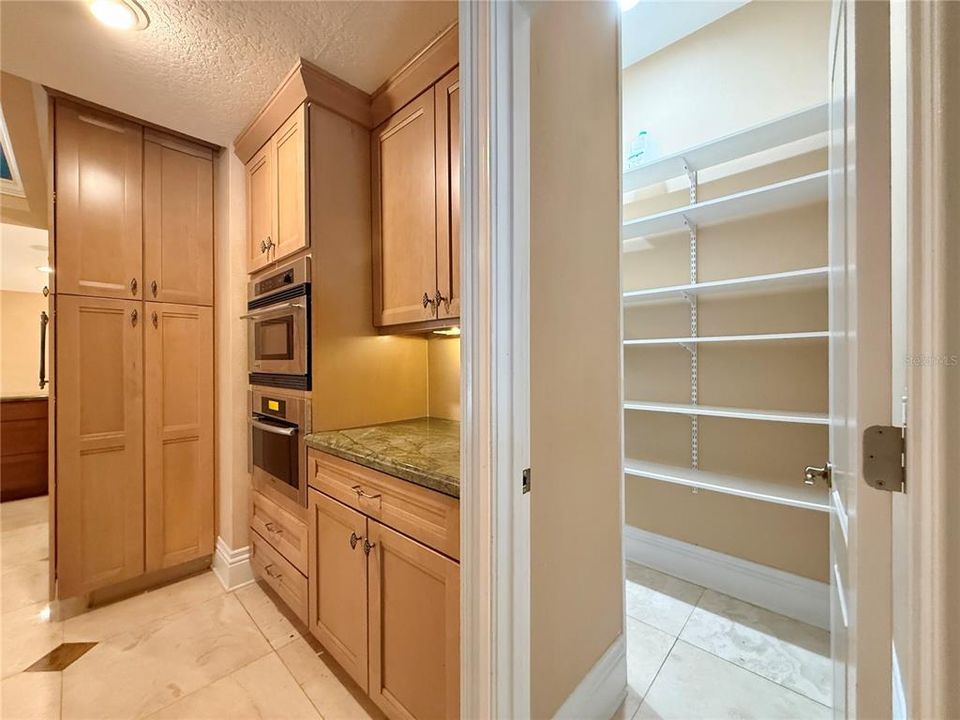 En Venta: $1,449,000 (5 camas, 3 baños, 5201 Pies cuadrados)