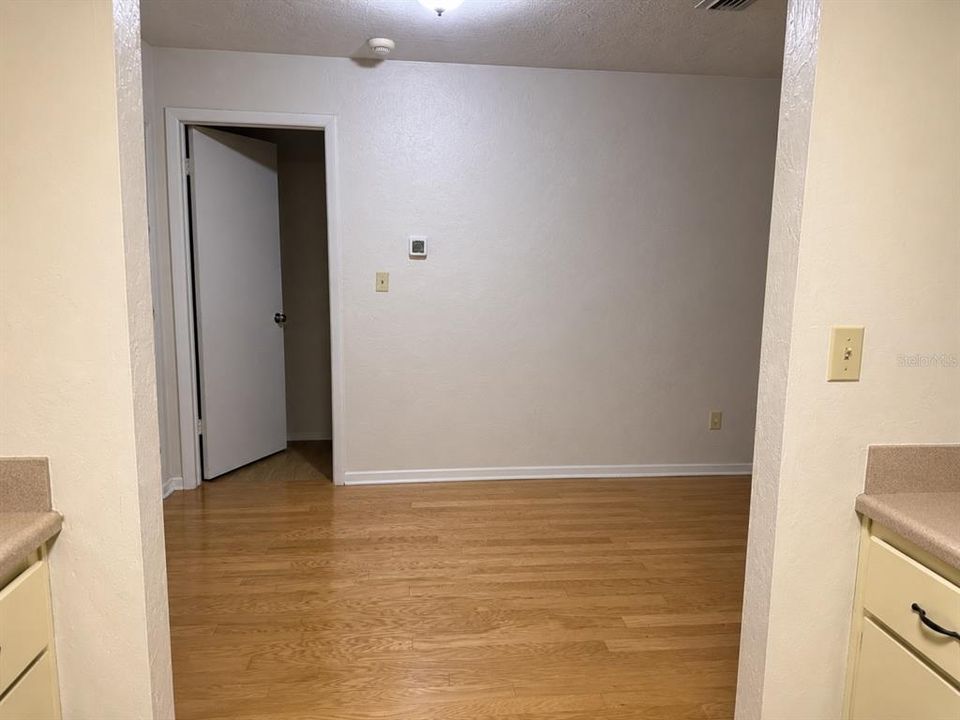 En Venta: $224,900 (3 camas, 3 baños, 2387 Pies cuadrados)