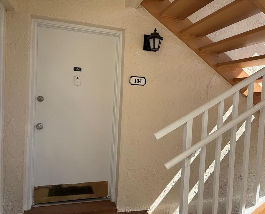 For Sale: $80,000 (1 beds, 1 baths, 760 Square Feet)