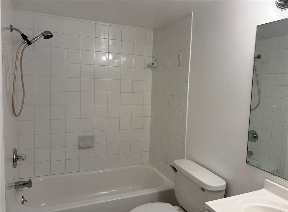 For Sale: $80,000 (1 beds, 1 baths, 760 Square Feet)