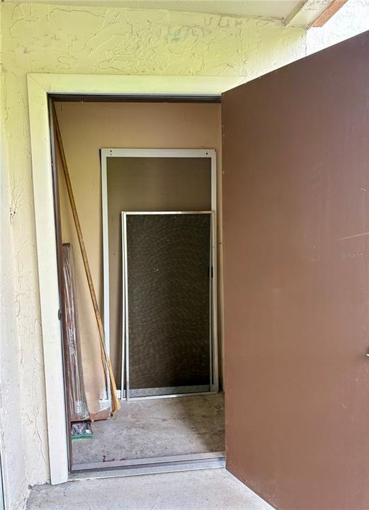 For Sale: $80,000 (1 beds, 1 baths, 760 Square Feet)