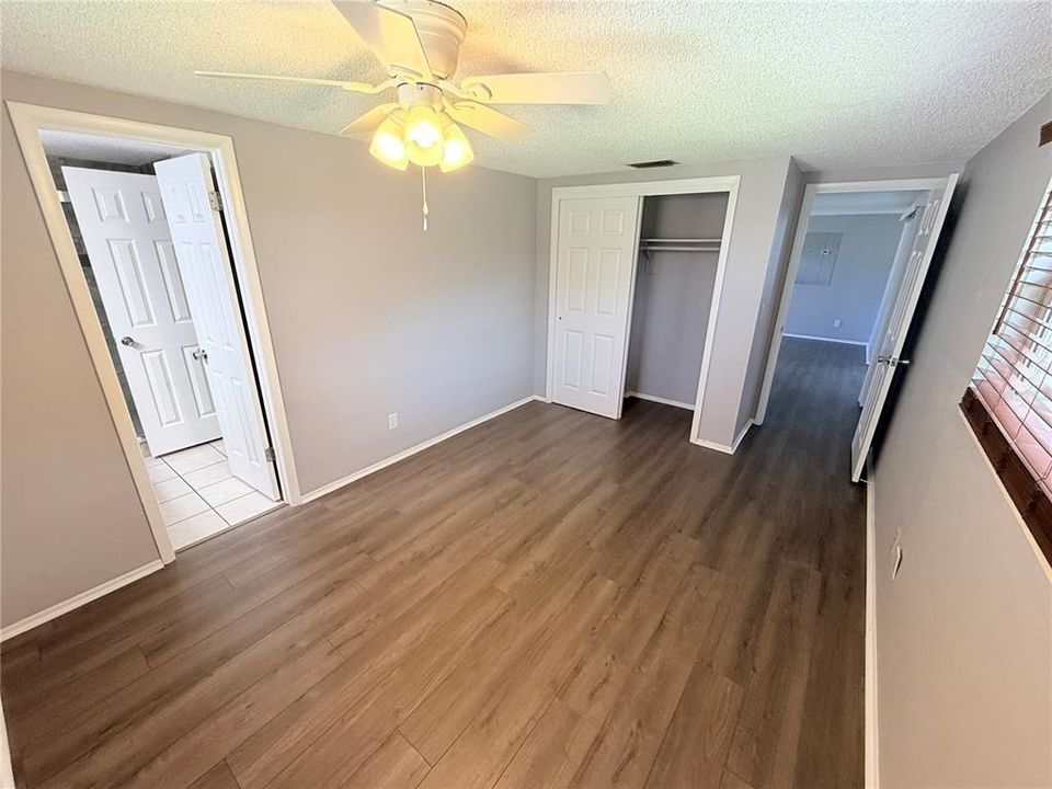 На продажу: $224,999 (2 спален, 2 ванн, 952 Квадратных фут)