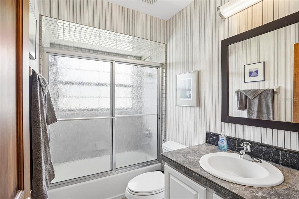 For Sale: $245,000 (2 beds, 2 baths, 1339 Square Feet)