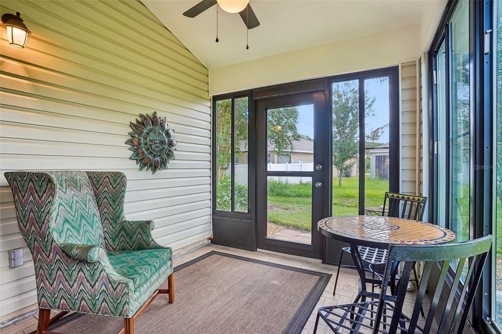 For Sale: $245,000 (2 beds, 2 baths, 1339 Square Feet)