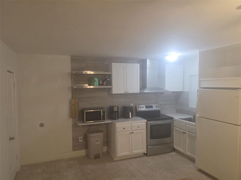 В аренду: $1,200 (1 спален, 1 ванн, 500 Квадратных фут)