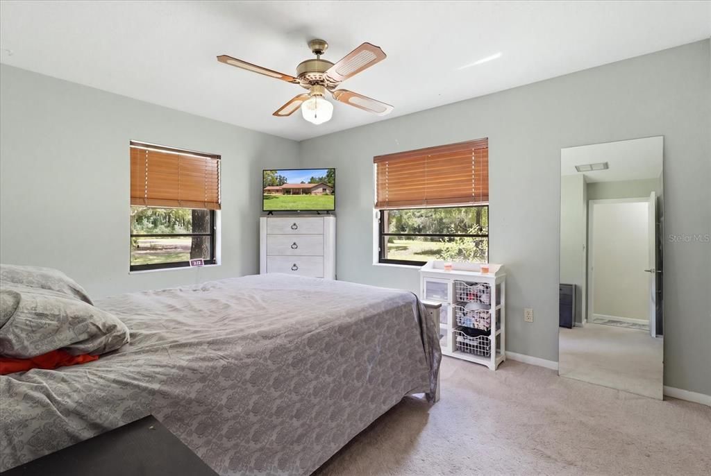 For Sale: $650,000 (3 beds, 2 baths, 1932 Square Feet)