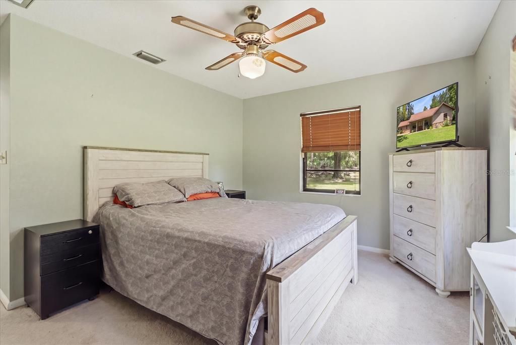 For Sale: $650,000 (3 beds, 2 baths, 1932 Square Feet)