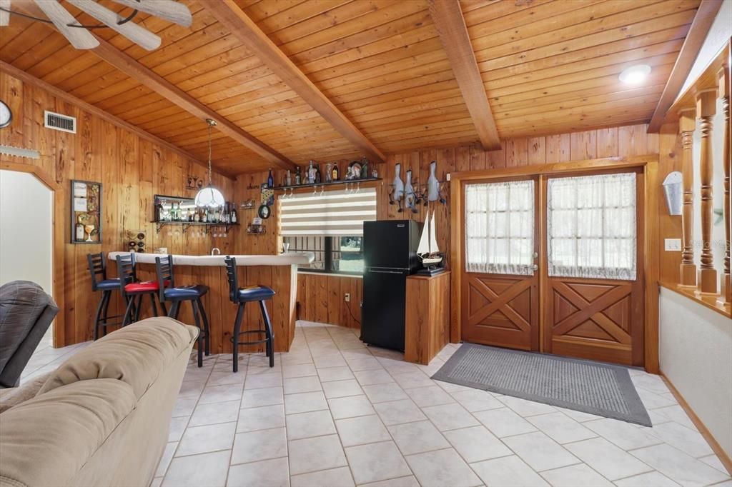 For Sale: $650,000 (3 beds, 2 baths, 1932 Square Feet)