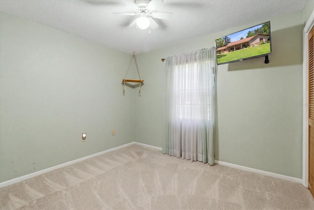 For Sale: $650,000 (3 beds, 2 baths, 1932 Square Feet)