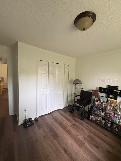 For Sale: $335,000 (3 beds, 2 baths, 1963 Square Feet)