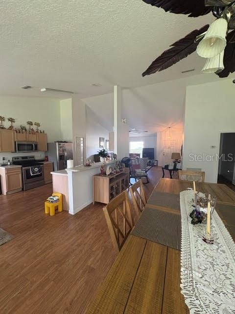 For Sale: $335,000 (3 beds, 2 baths, 1963 Square Feet)