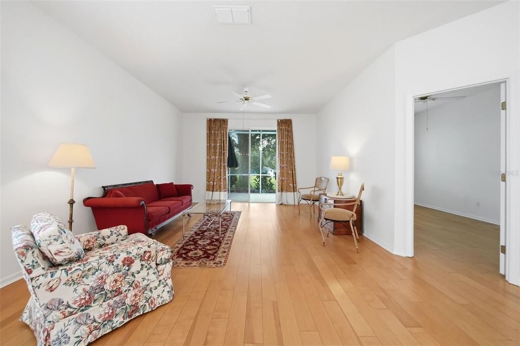 En Venta: $365,000 (2 camas, 2 baños, 1722 Pies cuadrados)