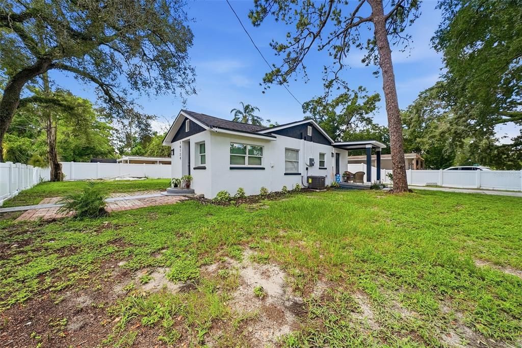 На продажу: $289,900 (2 спален, 2 ванн, 899 Квадратных фут)
