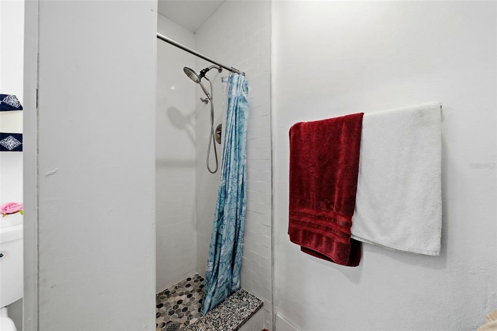 На продажу: $289,900 (2 спален, 2 ванн, 899 Квадратных фут)