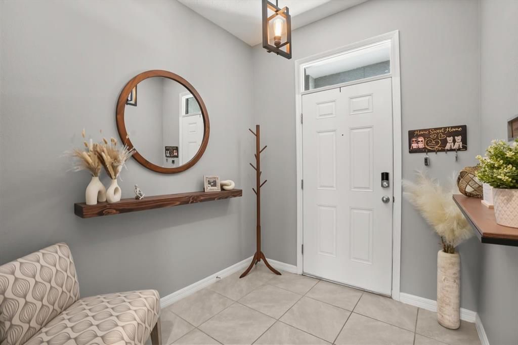 For Sale: $320,000 (3 beds, 2 baths, 1707 Square Feet)