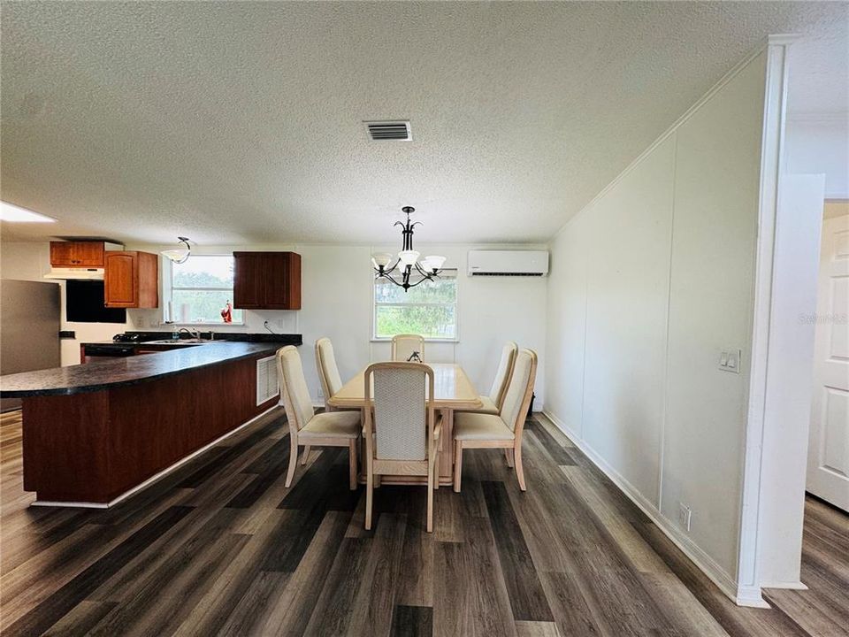 В аренду: $2,800 (3 спален, 2 ванн, 1456 Квадратных фут)