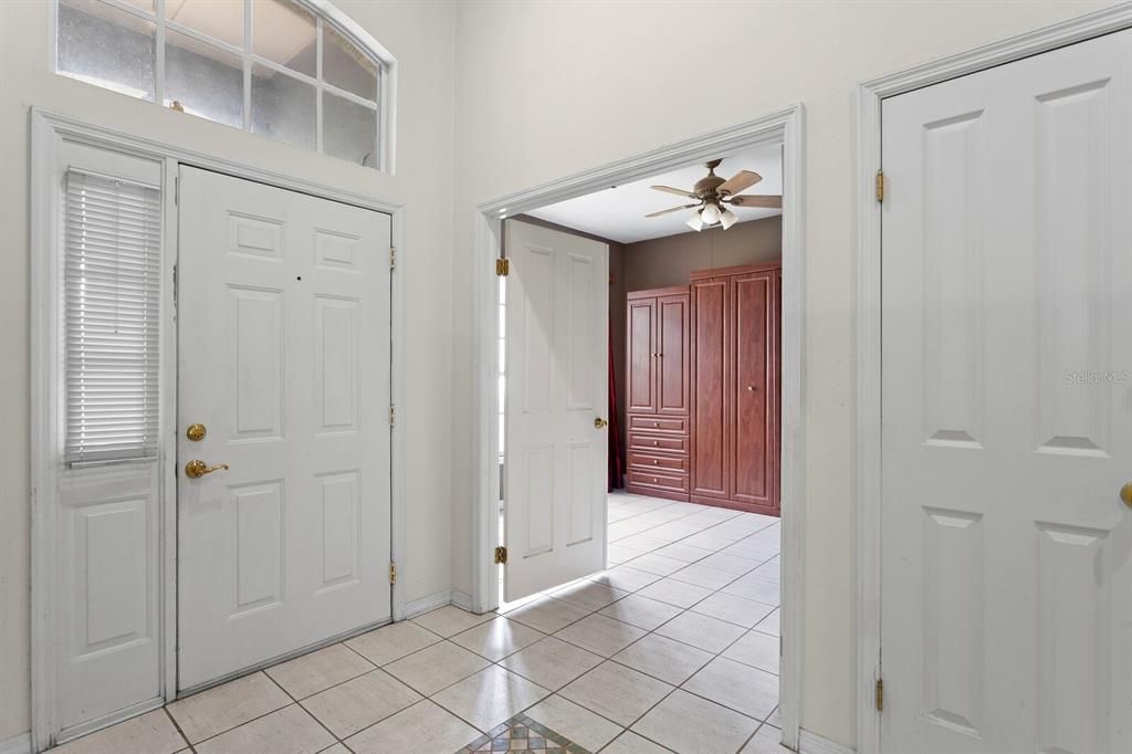 En Venta: $610,000 (5 camas, 2 baños, 2342 Pies cuadrados)
