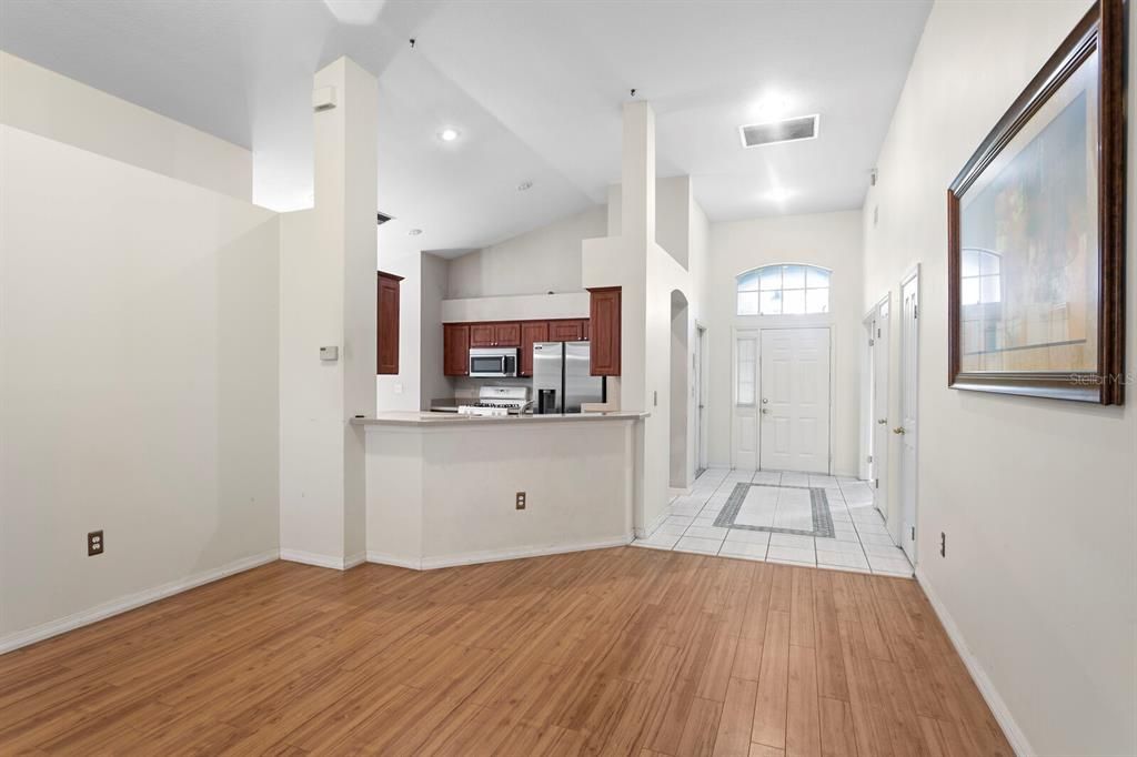 En Venta: $610,000 (5 camas, 2 baños, 2342 Pies cuadrados)