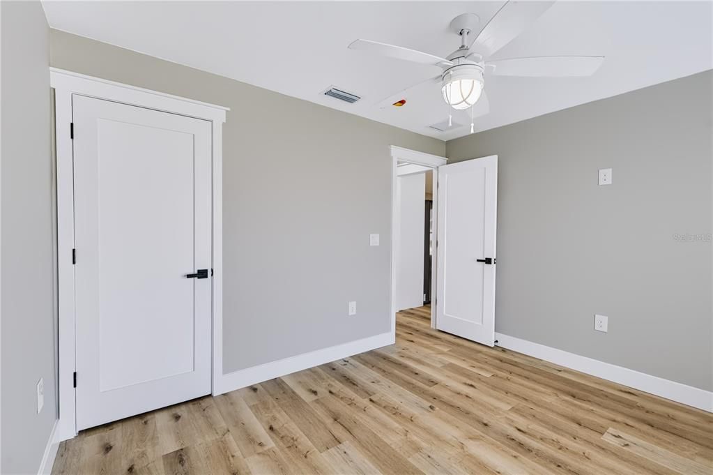 For Rent: $2,300 (3 beds, 3 baths, 1300 Square Feet)