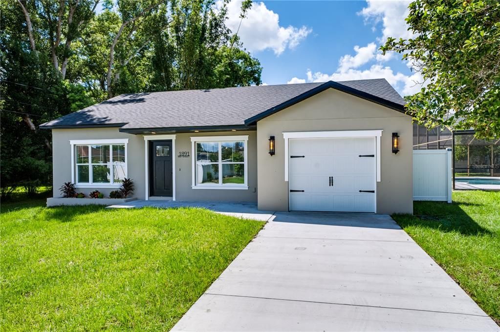 For Rent: $2,300 (3 beds, 3 baths, 1300 Square Feet)