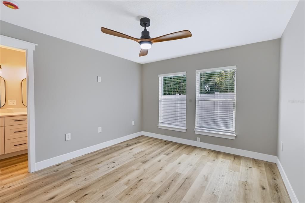 For Rent: $2,300 (3 beds, 3 baths, 1300 Square Feet)