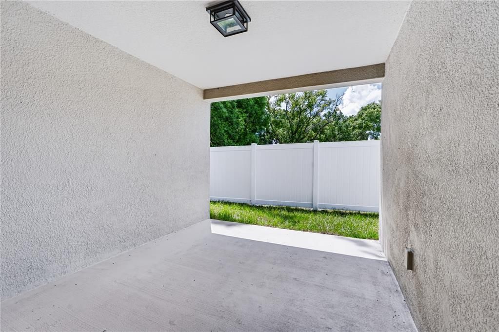 For Rent: $2,300 (3 beds, 3 baths, 1300 Square Feet)