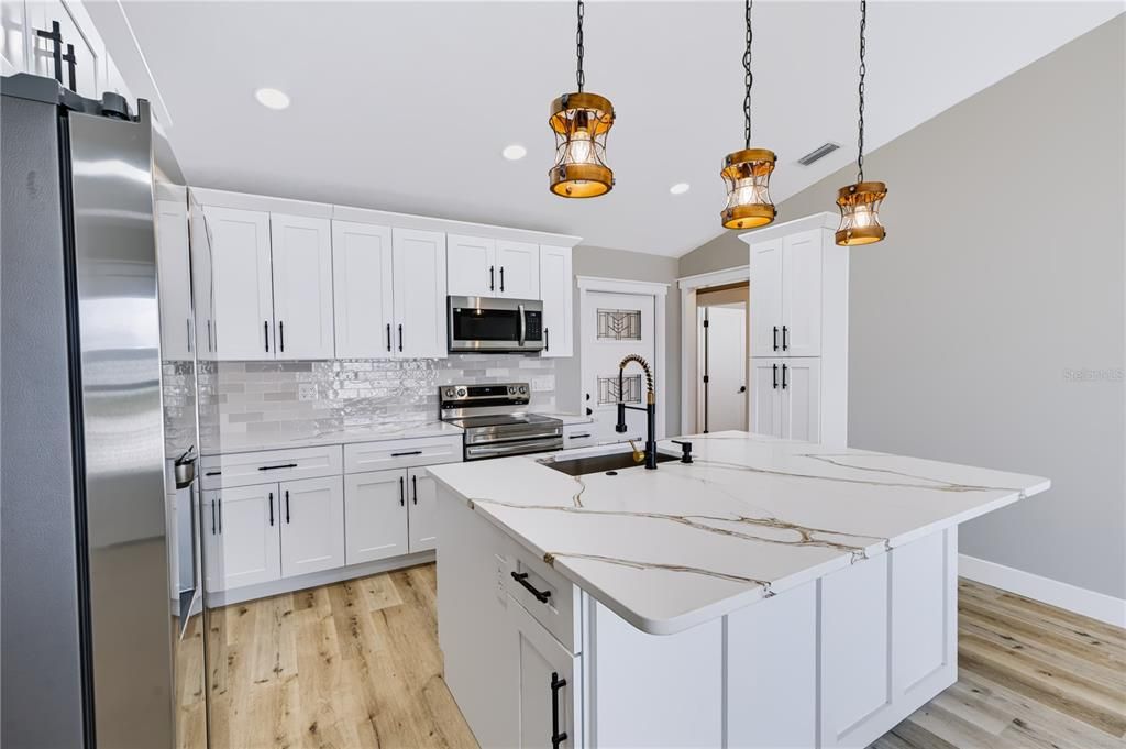 For Rent: $2,300 (3 beds, 3 baths, 1300 Square Feet)
