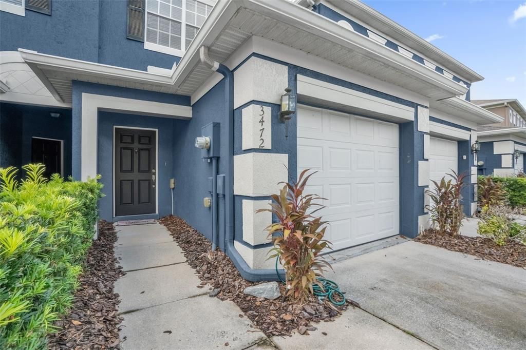 For Sale: $275,000 (2 beds, 2 baths, 1304 Square Feet)