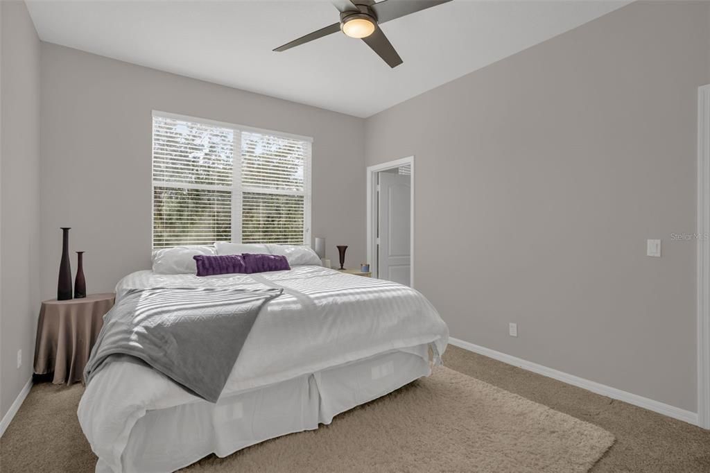 For Sale: $275,000 (2 beds, 2 baths, 1304 Square Feet)