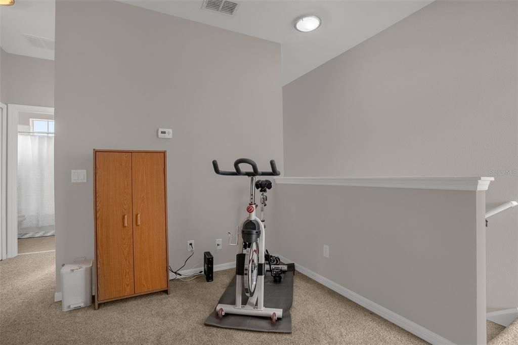 For Sale: $275,000 (2 beds, 2 baths, 1304 Square Feet)