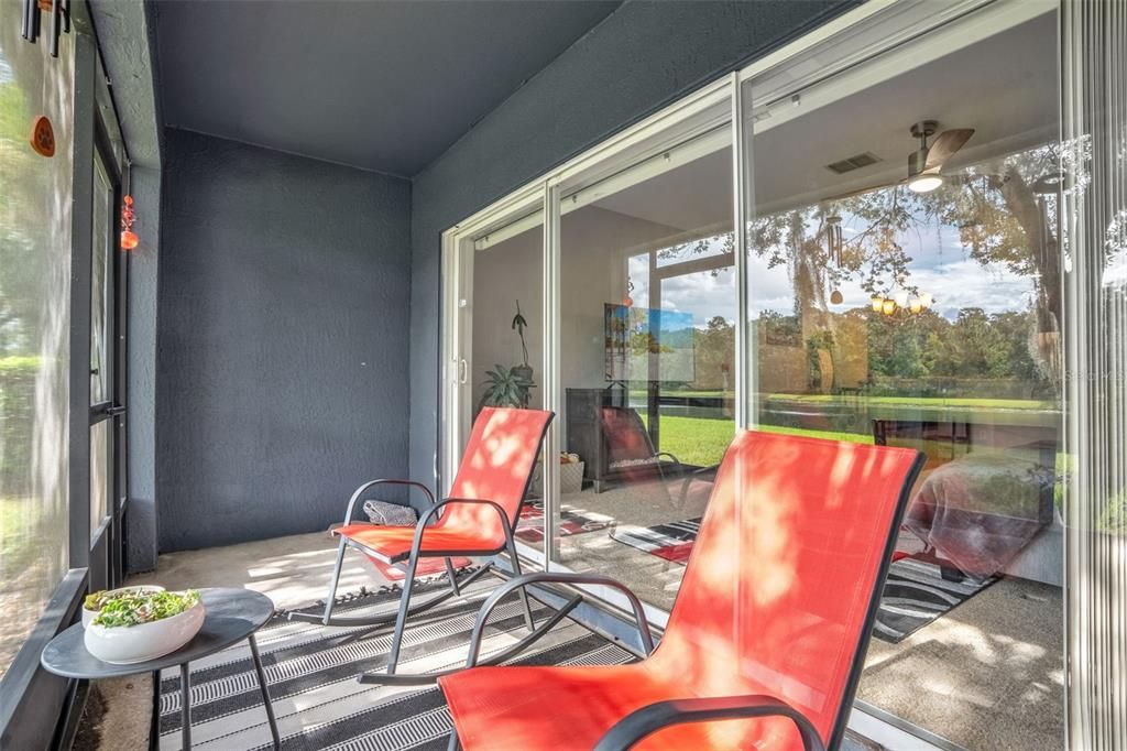 For Sale: $275,000 (2 beds, 2 baths, 1304 Square Feet)