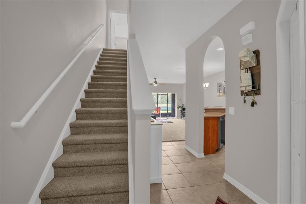 For Sale: $275,000 (2 beds, 2 baths, 1304 Square Feet)