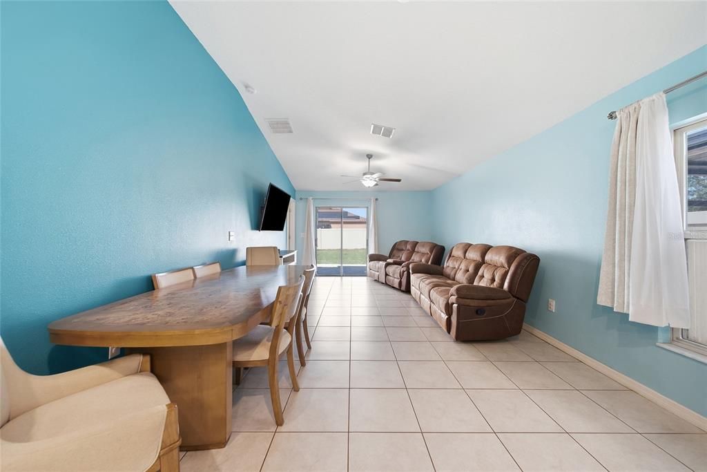 For Sale: $299,000 (3 beds, 2 baths, 1451 Square Feet)