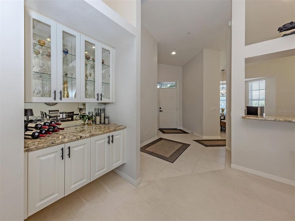 For Sale: $319,000 (2 beds, 2 baths, 1567 Square Feet)
