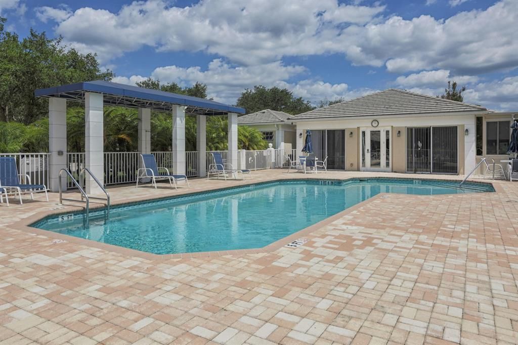 For Sale: $319,000 (2 beds, 2 baths, 1567 Square Feet)