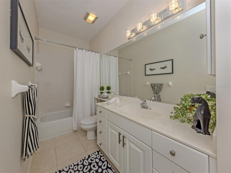 For Sale: $319,000 (2 beds, 2 baths, 1567 Square Feet)