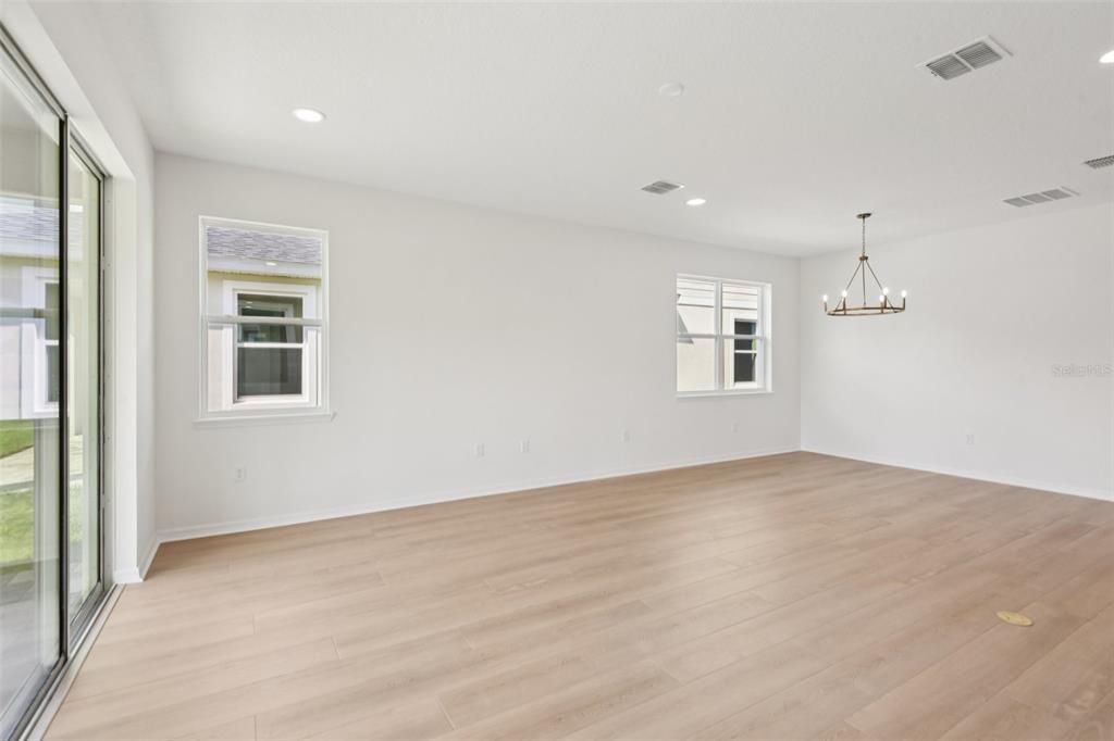 For Sale: $603,685 (4 beds, 3 baths, 2071 Square Feet)