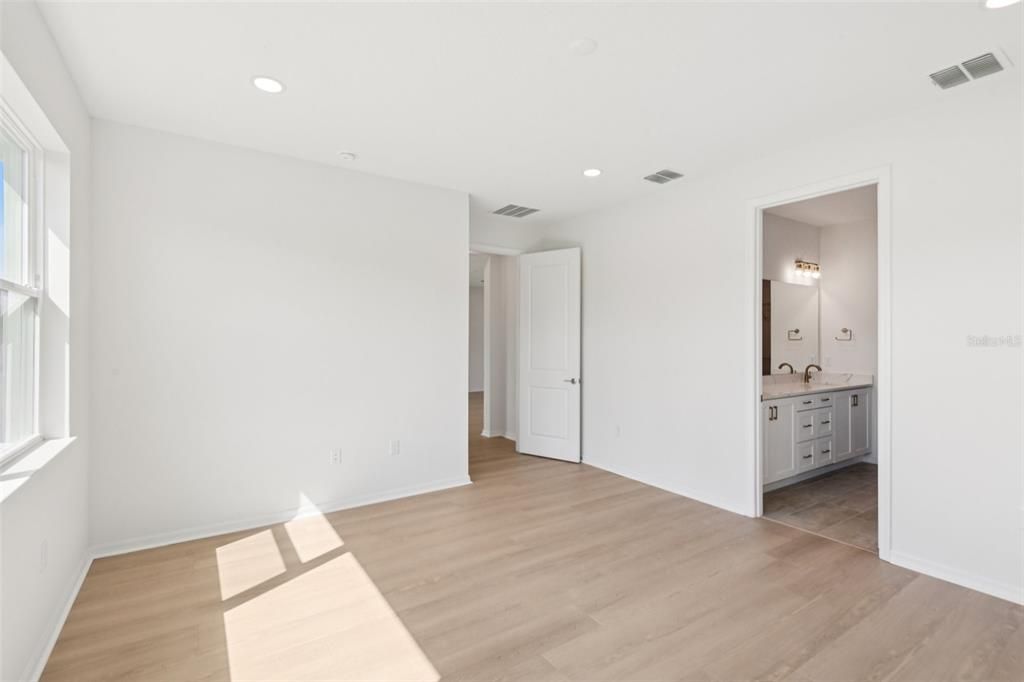 For Sale: $603,685 (4 beds, 3 baths, 2071 Square Feet)