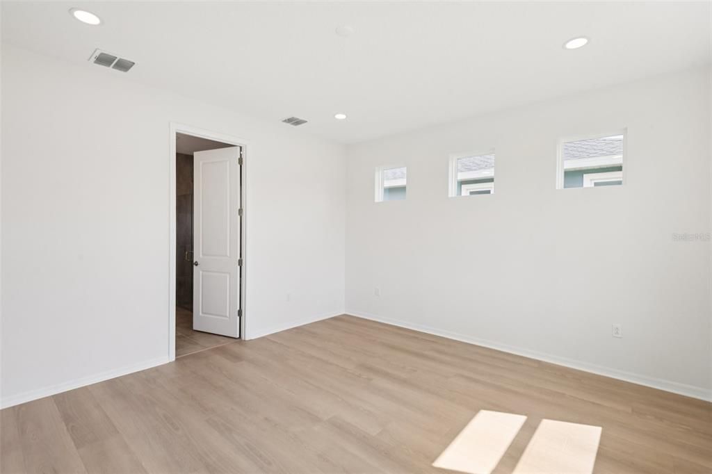 For Sale: $603,685 (4 beds, 3 baths, 2071 Square Feet)