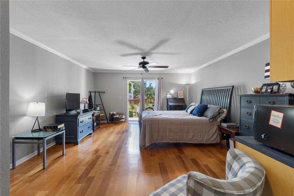 En Venta: $447,000 (4 camas, 4 baños, 2174 Pies cuadrados)