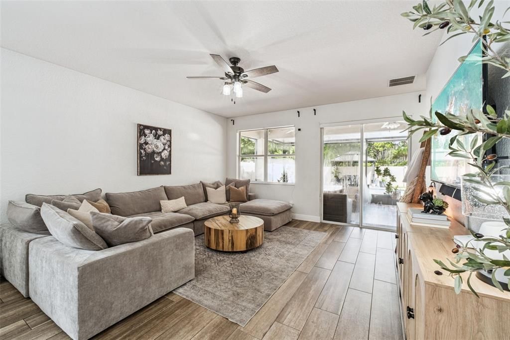 For Sale: $537,000 (4 beds, 2 baths, 2064 Square Feet)