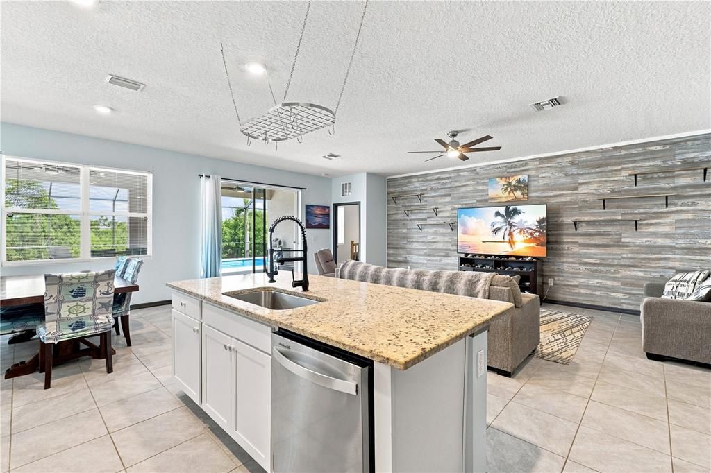 For Sale: $499,000 (4 beds, 2 baths, 2034 Square Feet)