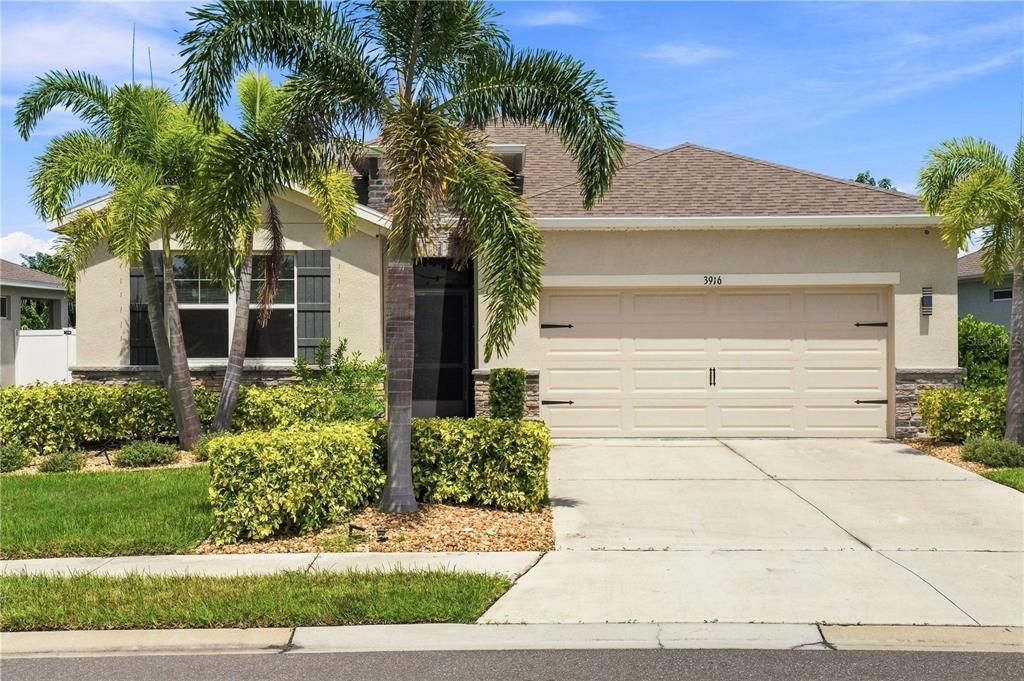 For Sale: $499,000 (4 beds, 2 baths, 2034 Square Feet)