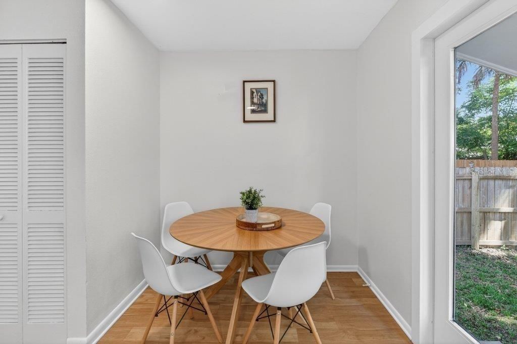 For Sale: $519,000 (3 beds, 2 baths, 1079 Square Feet)