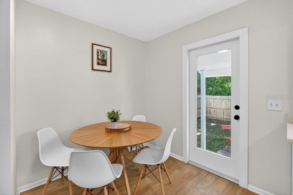 For Sale: $519,000 (3 beds, 2 baths, 1079 Square Feet)