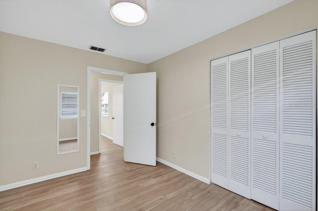 For Sale: $519,000 (3 beds, 2 baths, 1079 Square Feet)
