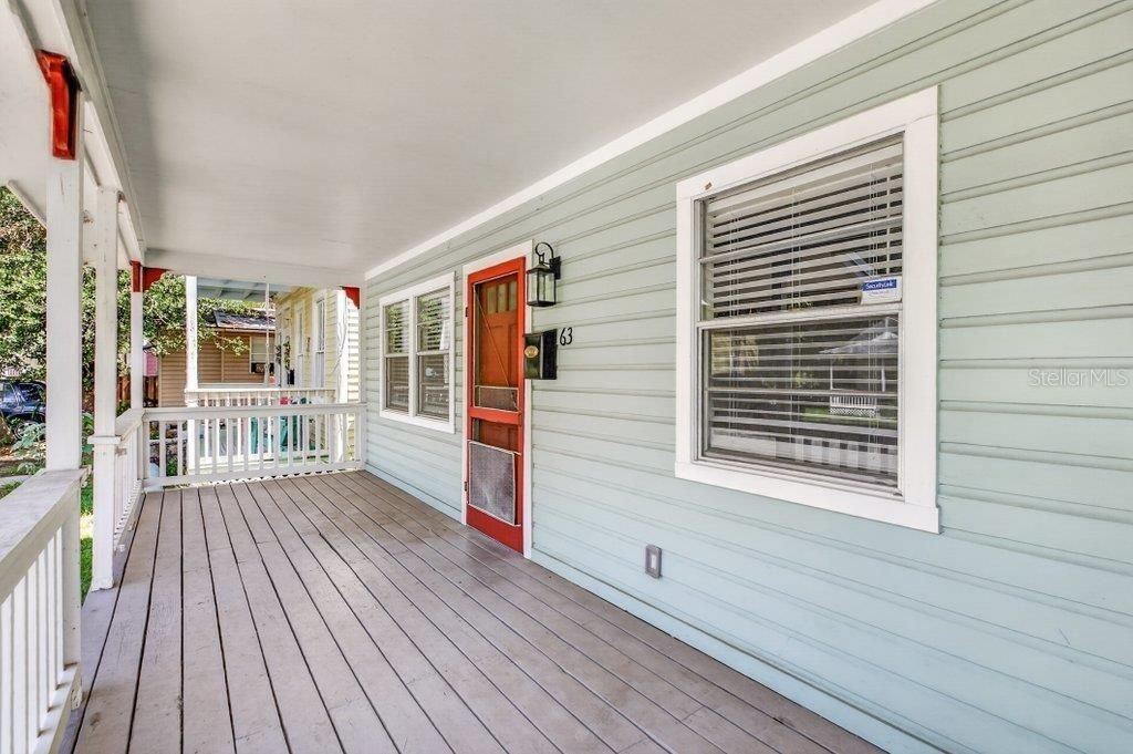 For Sale: $519,000 (3 beds, 2 baths, 1079 Square Feet)